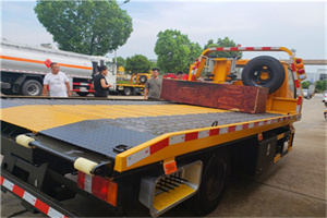 江城附近拖车电话号码服务