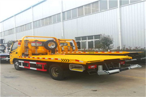 江城附近拖车救援搭电